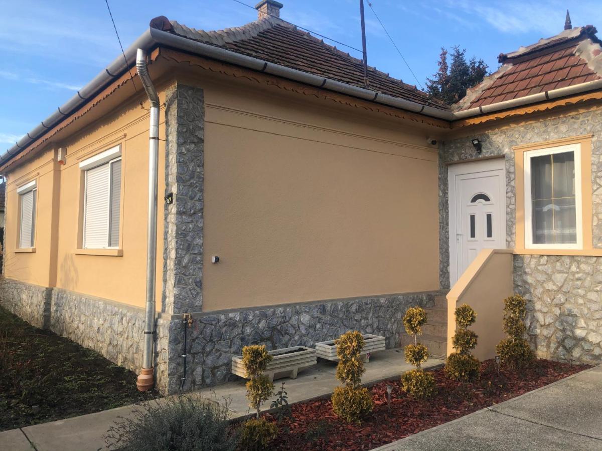 Toerpi Apartman Halmaj Bagian luar foto